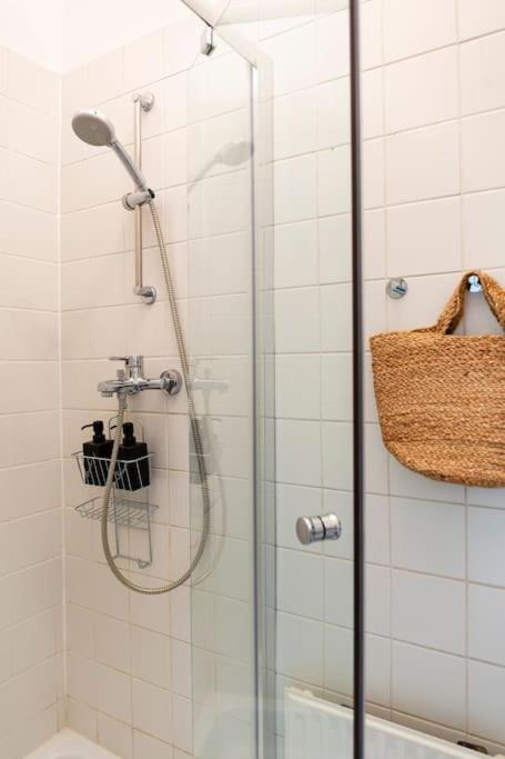 Savoir-vivre In Unserer Zentralen Balkonwohnung Apartamento *